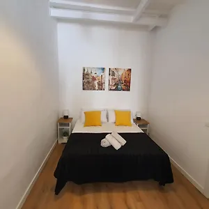 Apartamento Gaudi, Barcelona