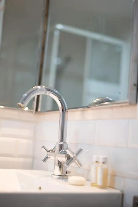 Stunning Designer 2 Bed Apt In Glorious Gracia Barcelona Apartment