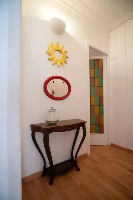 Stunning Designer 2 Bed Apt In Glorious Gracia Barcelona